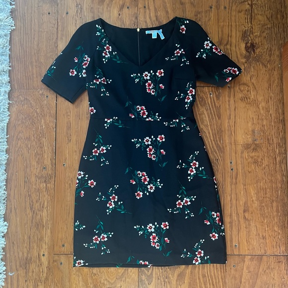 EUC Draper James Black Floral V Neck Dress - Picture 2 of 10
